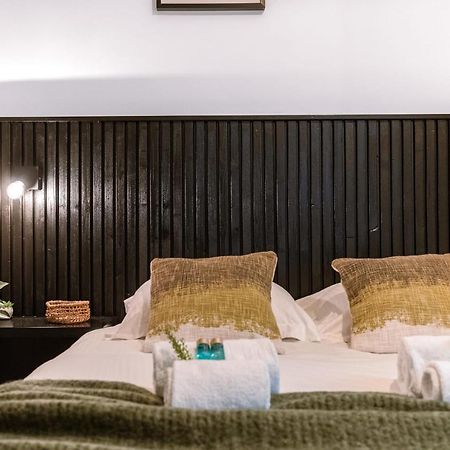 Authentic Apartment In The Heart Of アントウェルペン エクステリア 写真