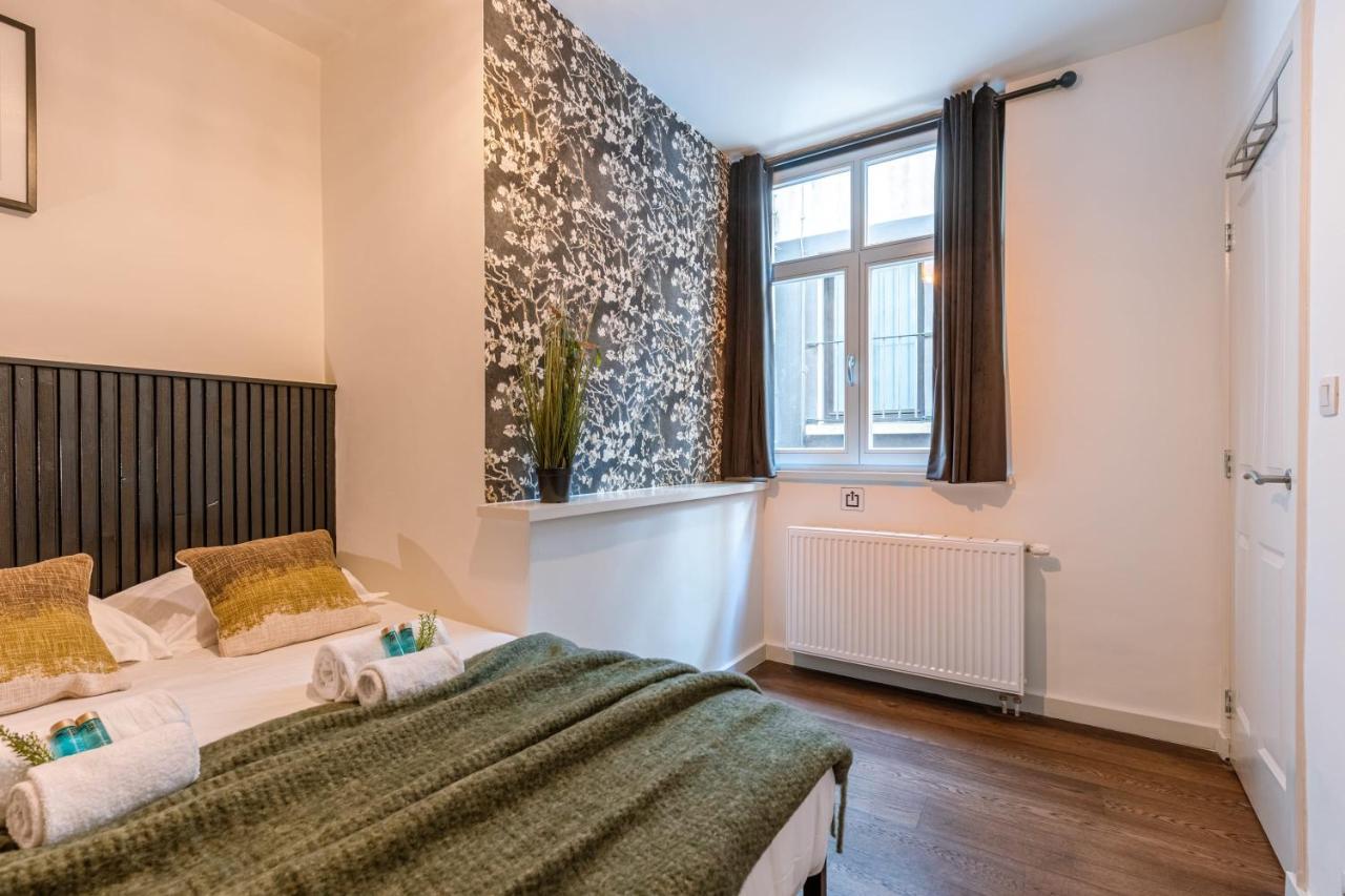 Authentic Apartment In The Heart Of アントウェルペン エクステリア 写真