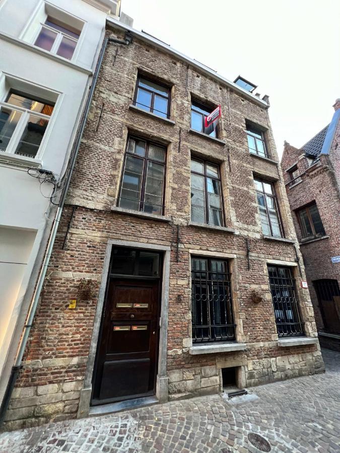 Authentic Apartment In The Heart Of アントウェルペン エクステリア 写真