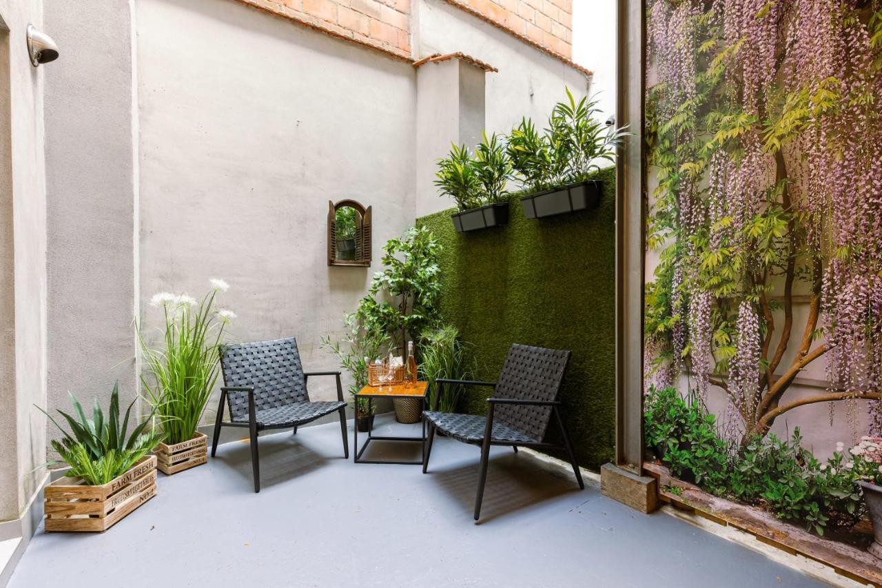 Authentic Apartment In The Heart Of アントウェルペン エクステリア 写真