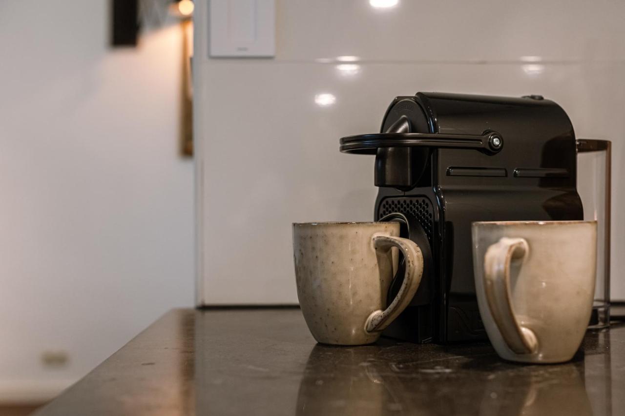 Authentic Apartment In The Heart Of アントウェルペン エクステリア 写真
